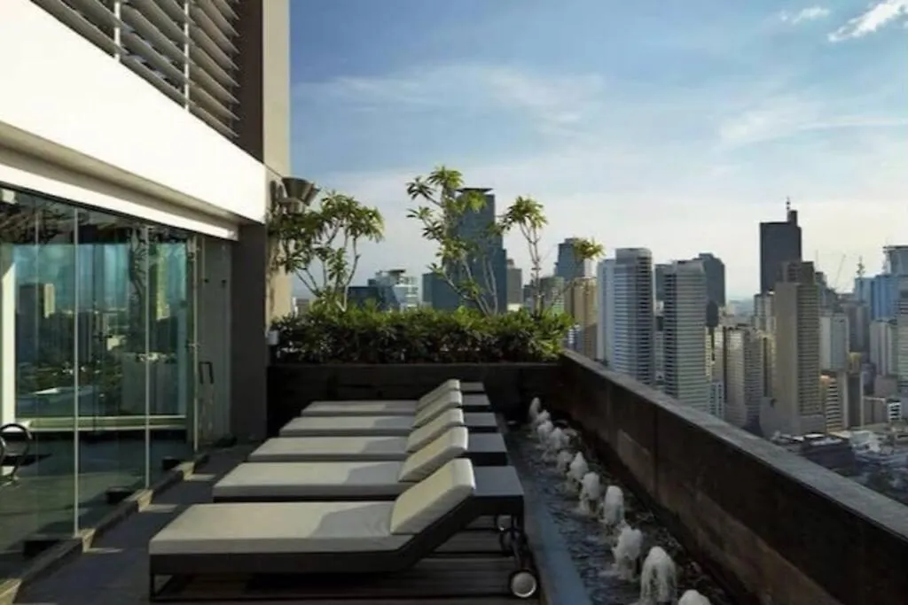 54F Studio Gramercy Wifi Netflix Free Use Of Gym Pool Sauna Manila 0*,  Philippines