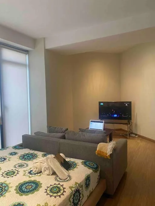 54F Studio Gramercy Wifi Netflix Free Use Of Gym Pool Sauna Manila
